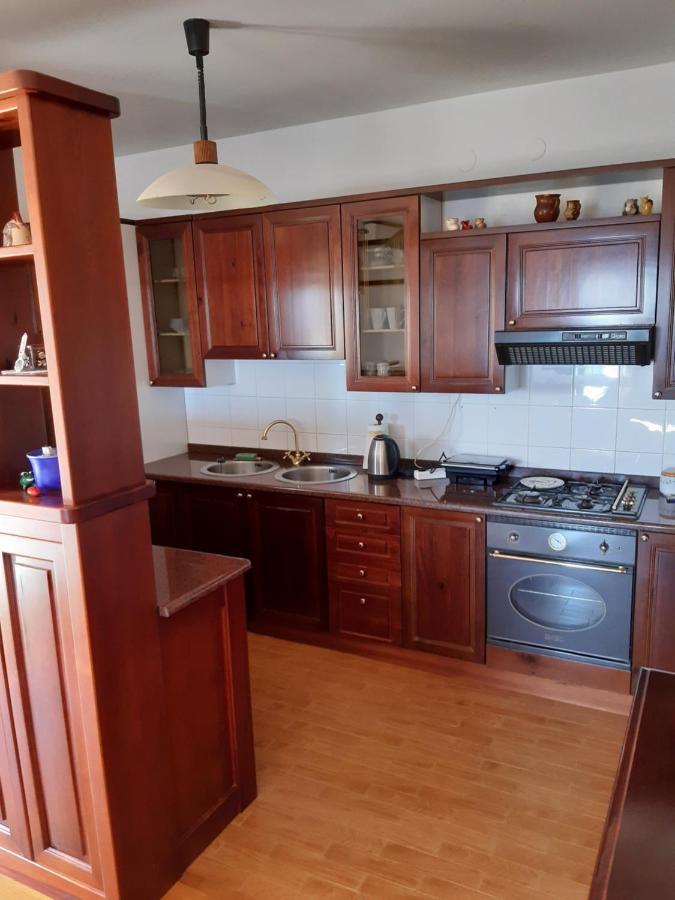 בוזט Apartment Finderli מראה חיצוני תמונה